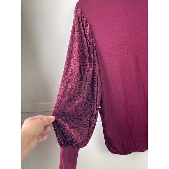 Jolie & Joy Balloon Sleeves Burgundy Top - Picture 4 of 6